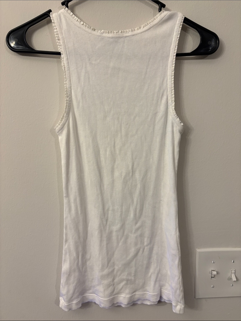 Express Cream Ribbed Tank with Button Henley Placket - Picture 4 of 5